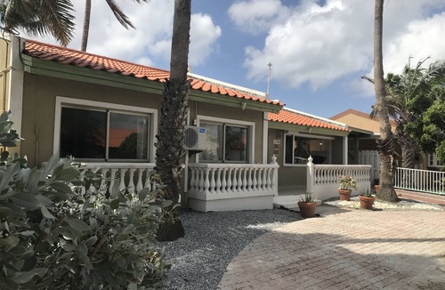 Pos Chiquito House | Pool Home Near Secluded Beach