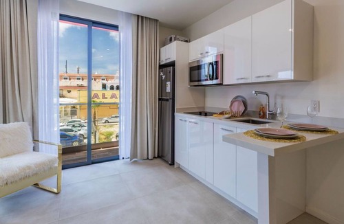Rancho Apartment | Portside Apartments - Apt # 3 (Downtown view)