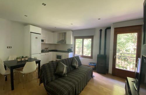Ribes De Freser Apartment | Precioso apartamento con vistas montaña o rio
