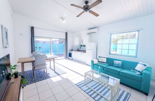 Opal Condo | PRIME LOCATION - 3 min from Ritz Carlton, Fast Wifi!