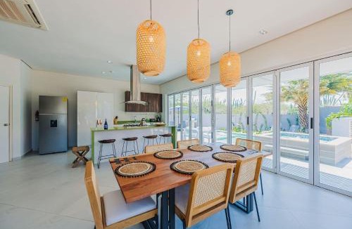Esmeralda House | Private 3brvillaclose2best Beaches 2 Pools Naturev