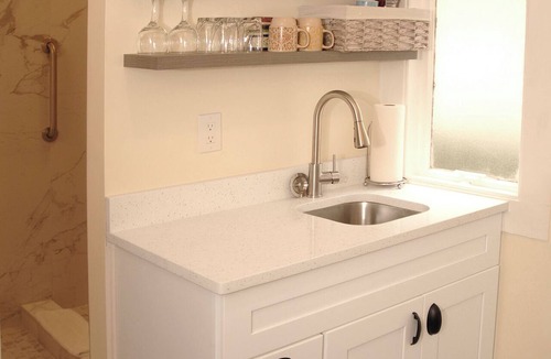 Lincolnville Apartment | Quaint Downtown Small Apt. Just Park Your car and Walk Everywhere in Town
