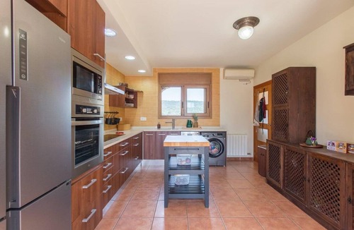 Argentona Apartment | Romantic Apartment Escape in Argentona