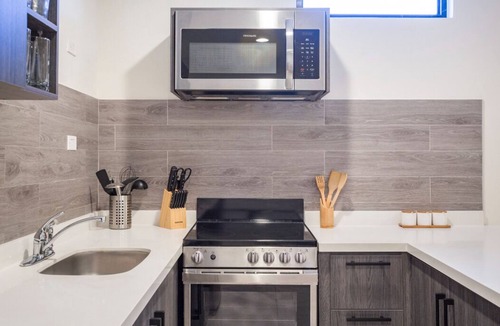 Punto de Oro Apartment | Rooftop Pool w/Lounge Area-2be2ba Sleeps 4 #A5
