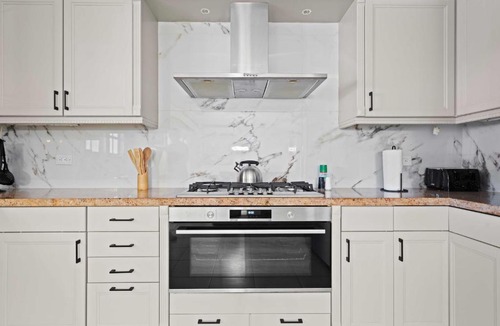 Sero Grandi House | Rooi Koochi 27D