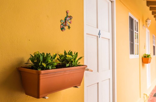 Oranjestad Hotel | Sea Breeze Town