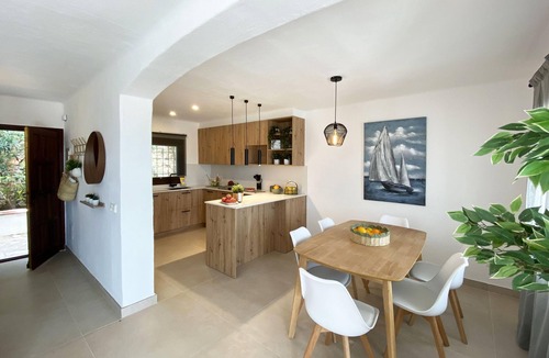 Aiguablava House | Semi-detached house with swimming pool for rent in Begur, Sa Tuna