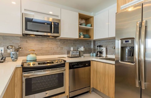 Oranjestad Condo | Sit Back, Relax.Your New View to the Harbor Awaits
