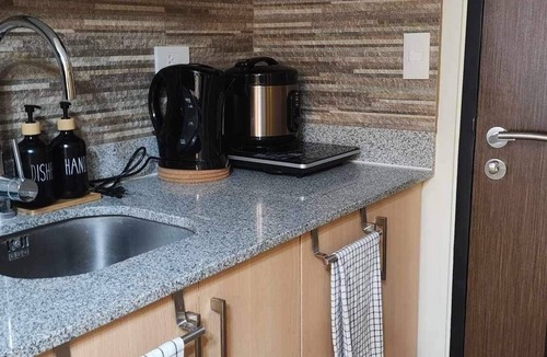 Socorro Condo | Skyline Stay in Araneta Cubao w/Karaoke & Netflix