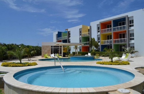 Washington Condo | Spacious 1-bedroom condo Close To Eagle Beach