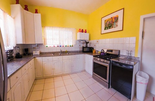 Kamay House | Spacious 3BR Home w/Pool Near Palm Beach