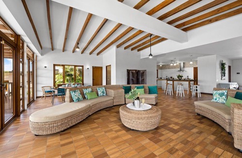 Ponton Villa | Spacious 4BR Villa~ Private Pool ~ Cozy ~ Location