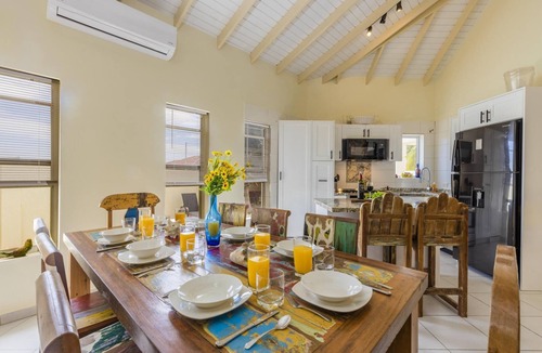 Noord Villa | Spacious 7BR 6BA Villa 2 Pools WalktoBeach