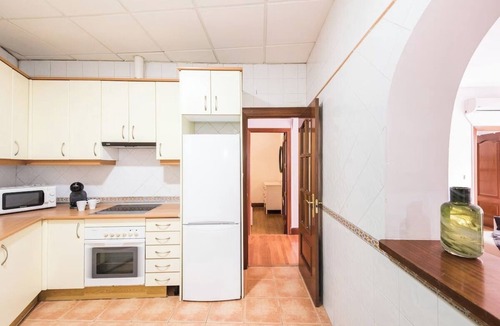 Literary Quarter Apartment | Spacious apartment for groups in Puerta del Sol