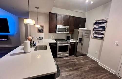 Lenox Apartment | Spacious Panoramic Penthouse Views