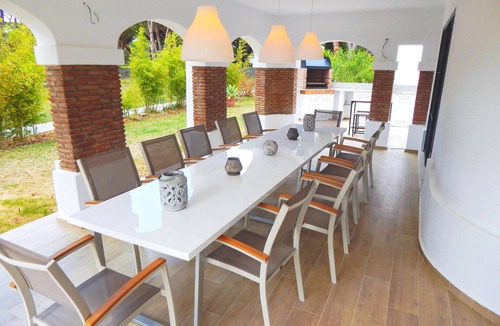 Cabo Roche House | Spacious Villa Australia in Roche for 14 people with pool close to the beach