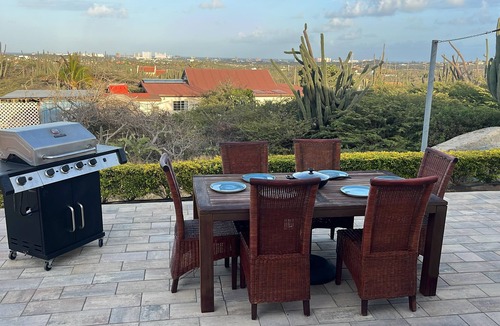 Alto Vista Villa | Spectacular Villa, Island and Ocean View, 7 minutes from the beach, sleeps 6.