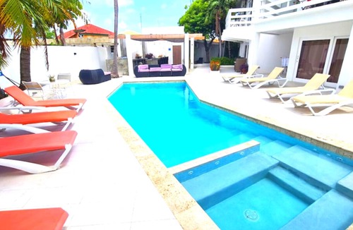 Cunucu Abao Apartment | Standard Studio in Aruba, pool, walking distance to Eagle Beach!