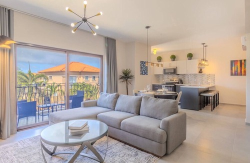 Gold Coast Apartment | Stunning Condo in Luxe Resort Azzurro by Bocobay