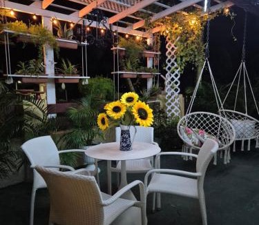 Santa Cruz Bed & Breakfast | Sun and Shade Apartment