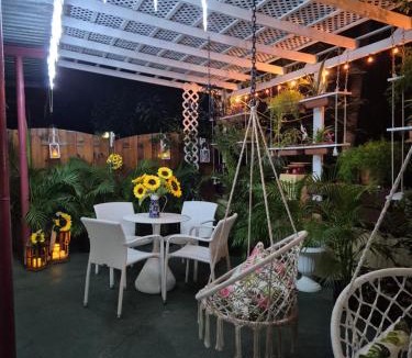 Santa Cruz Bed & Breakfast | Sun and Shade Apartment