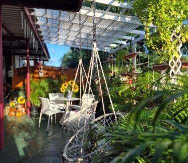 Santa Cruz Bed & Breakfast | Sun and Shade Apartment