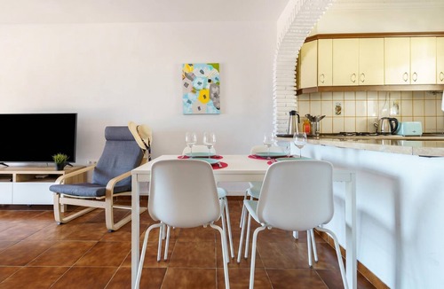 La Capellania Apartment | Sunny Tranquility With Pool, Benalmádena, Spain