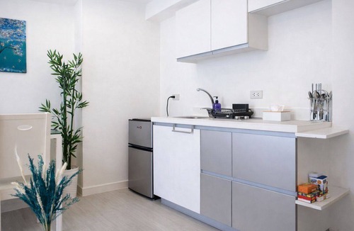Don Bosco Condo | Sunset View Resort Stay at Azure Near NAIA
