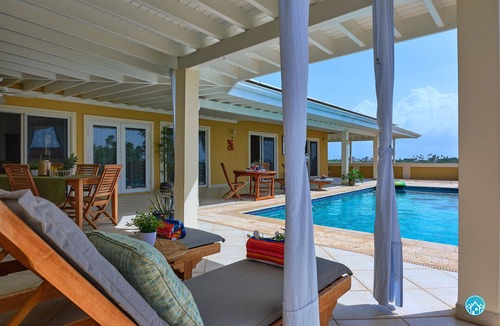 Esmeralda Villa | SUNSET VILLA - Stunning VIEW! - private pool - 4 bed - 4 bath- 11 guest home
