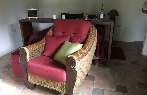 Paradijswijk Apartment | Surround yourself by Caribbean art in a local atmosphere.