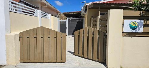 Oranjestad-West Apartment | Taminaka Apartamento Comfortable II