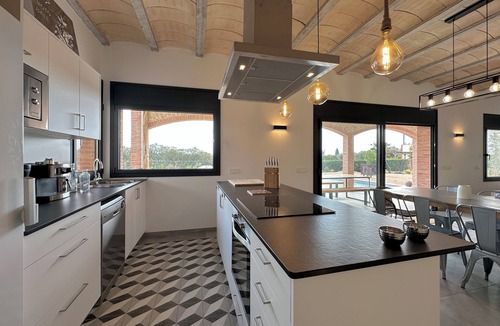 Perelada Villa | The Private Accommodation Villa in Peralada