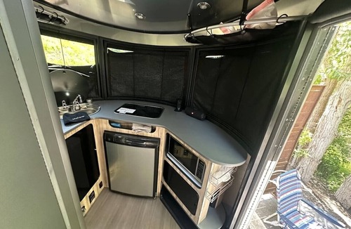 Salt Lake City Cottage | Tiny Shiny Basecamp, River-Front 20 min from SLC