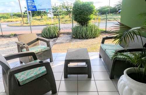 Oranjestad House | Traditional Aruban Home close to Surfside Beach