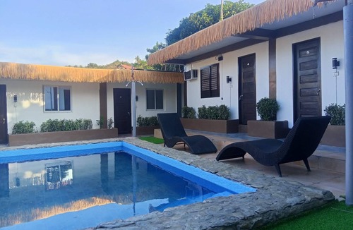 Puerto Galera House | V Hostel Galera - Quad Room