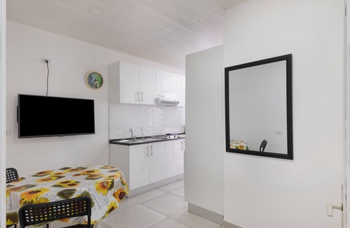 San Fernando Apartment | Vacation Apartment 'Apartamento Con Jardín' with Mountain View, Private Garden and Wi-Fi