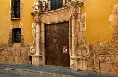 Segorbe House | Vacation Home "Ca Josep" with Private Terrace, Balcony & Wi-Fi