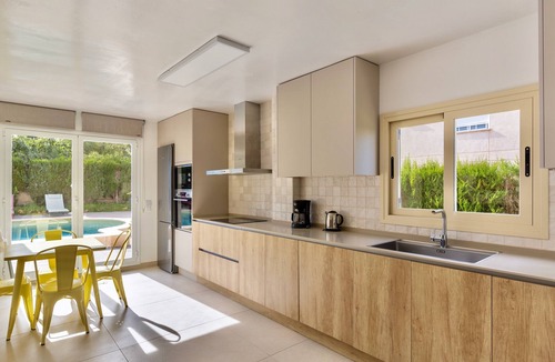 Son Ferrer House | Vacation Home 'Villa Santa Lucia' with Private Pool, Terraces and Wi-Fi