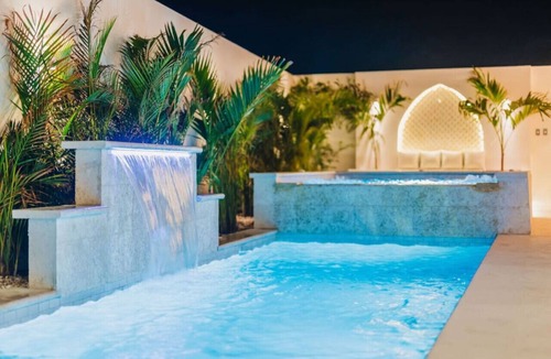 Esmeralda Villa | Villa Amandari 2min from Palm Beach, Billiard, HotTub, Private Pool By AtMonchi