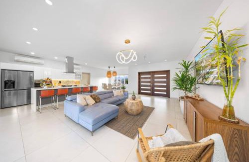 Esmeralda House | Villa Amara Lux Stay Near Arashi Beach By Lucha