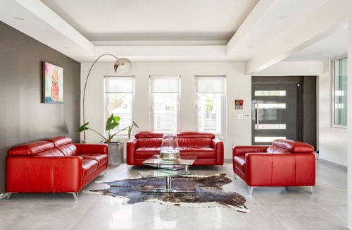 Gold Coast Villa | Villa Costa Esmeralda 6 BR 4.5 BA with pool sleeps 13
