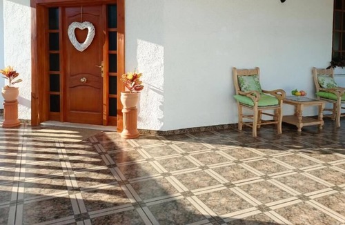 Oropesa del Mar Villa | Villa del Mar with Mountain View, Pool, Garden & Wi-Fi