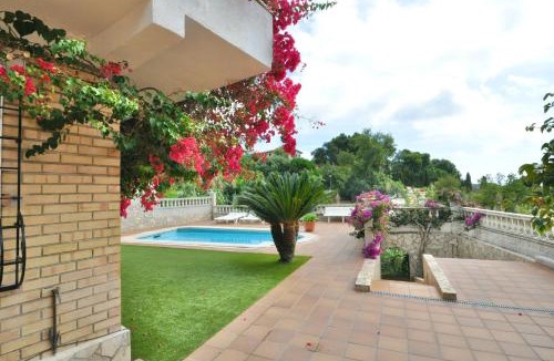 Lloret de Mar Ski Chalet | Villa Dolcedo