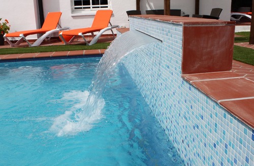 El Vendrell Villa | Villa Habana La Genuina | Family Villa with Private Pool near Sitges & Barcelona