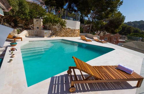 Tamarit Ski Chalet | VILLA LOTUS MARE