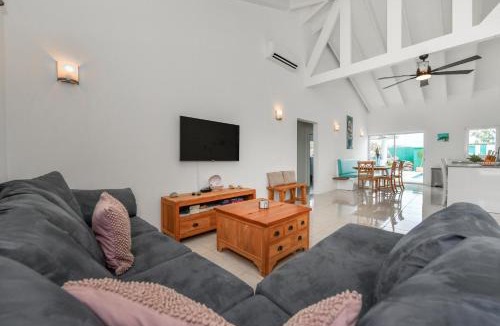 Moko Villa | Villa Mokomo Private Pool Retreat Aruba with outdoor kitchen