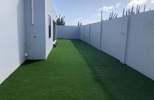 Boegoeroei House | WELCOME TO PARADISE nModern Home in Noord!nJust 5 min from Palm beach!