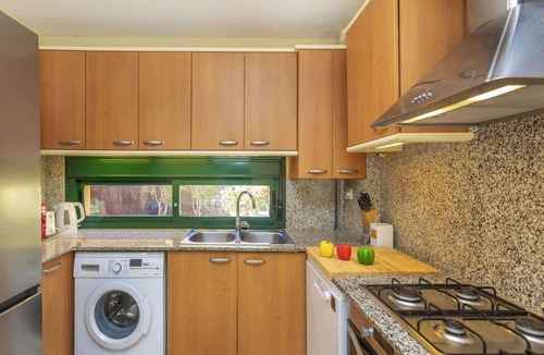 Tamarit House | Wonderful villa for 6 people with pool, WIFI, A/C, TV and terrace