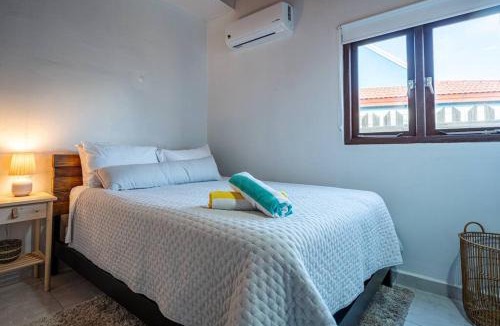 Calbas Plaza Residences House | Yellow Cunucu-4 Bedrooms House