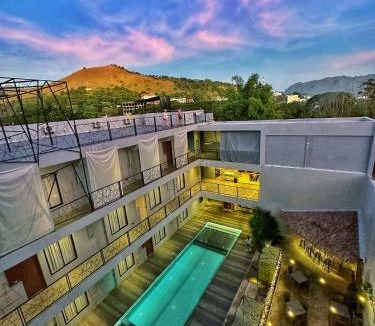 Coron Town Proper Hotel | Zenvea Hotel